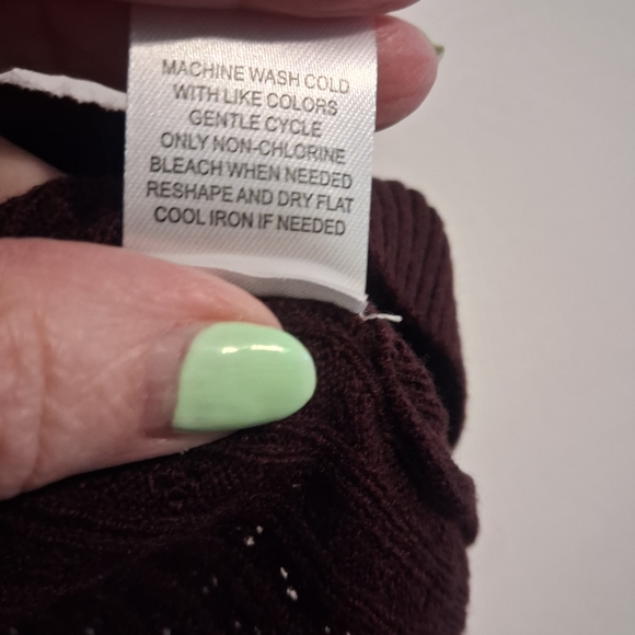 Women's Burgundy Sweater - Picture 3 of 7